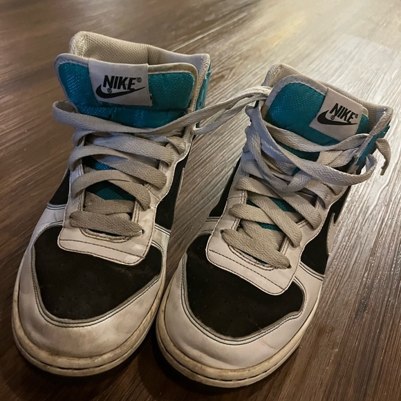 NIKE Terminator High Men’s Youth Size 7.5Y - Picture 2 of 3